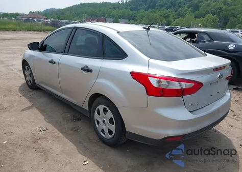2014 Ford Focus S z USA, uszkodzony, nr VIN 1FADP3E27EL443539